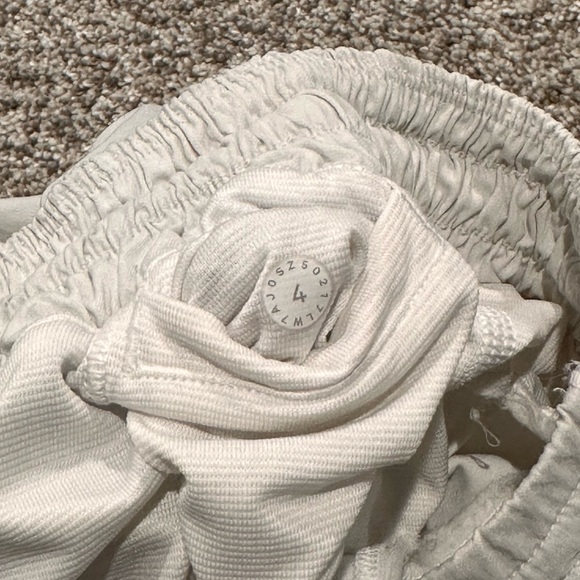 Lululemon Short - Picture 3 of 4